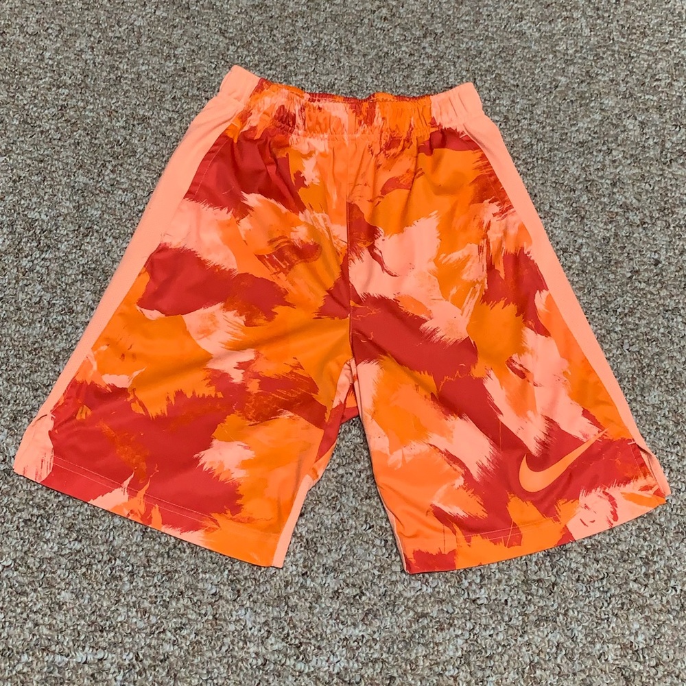 Nike shorts YL